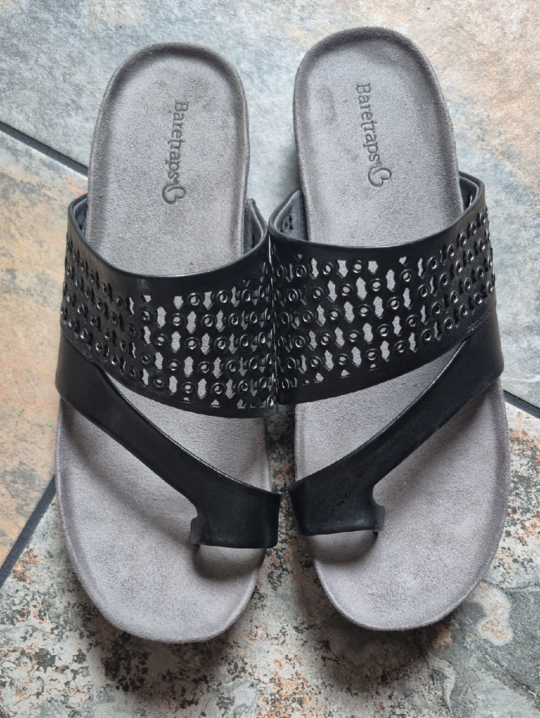 Baretraps Black Laser-Cut Toe-Post Slide Sandals
